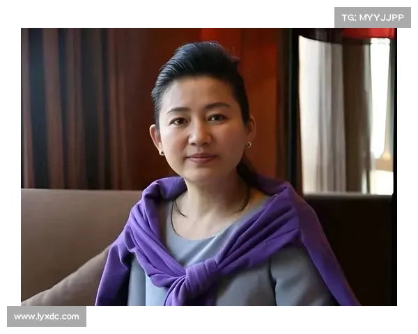 陈燕翡:从艺术的绽放到人生的探索,她的故事与成就启发了无数人 陈燕翡:从艺术的绽放到人生的探索,她的故事与成就启发了无数人